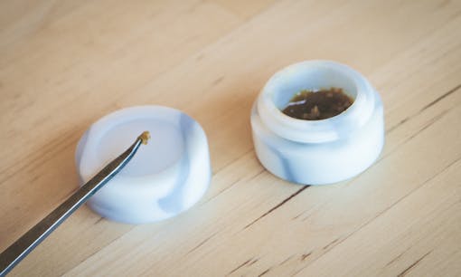 Cannabis oil with a dab tool