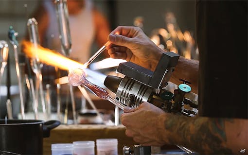 How are cannabis glass hand pipes made?