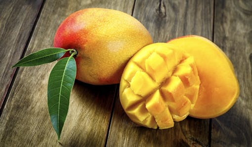 Fresh mangoes
