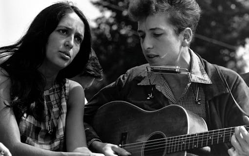 Bob Dylan with Joan Baez during the Civil Rights March in 1963