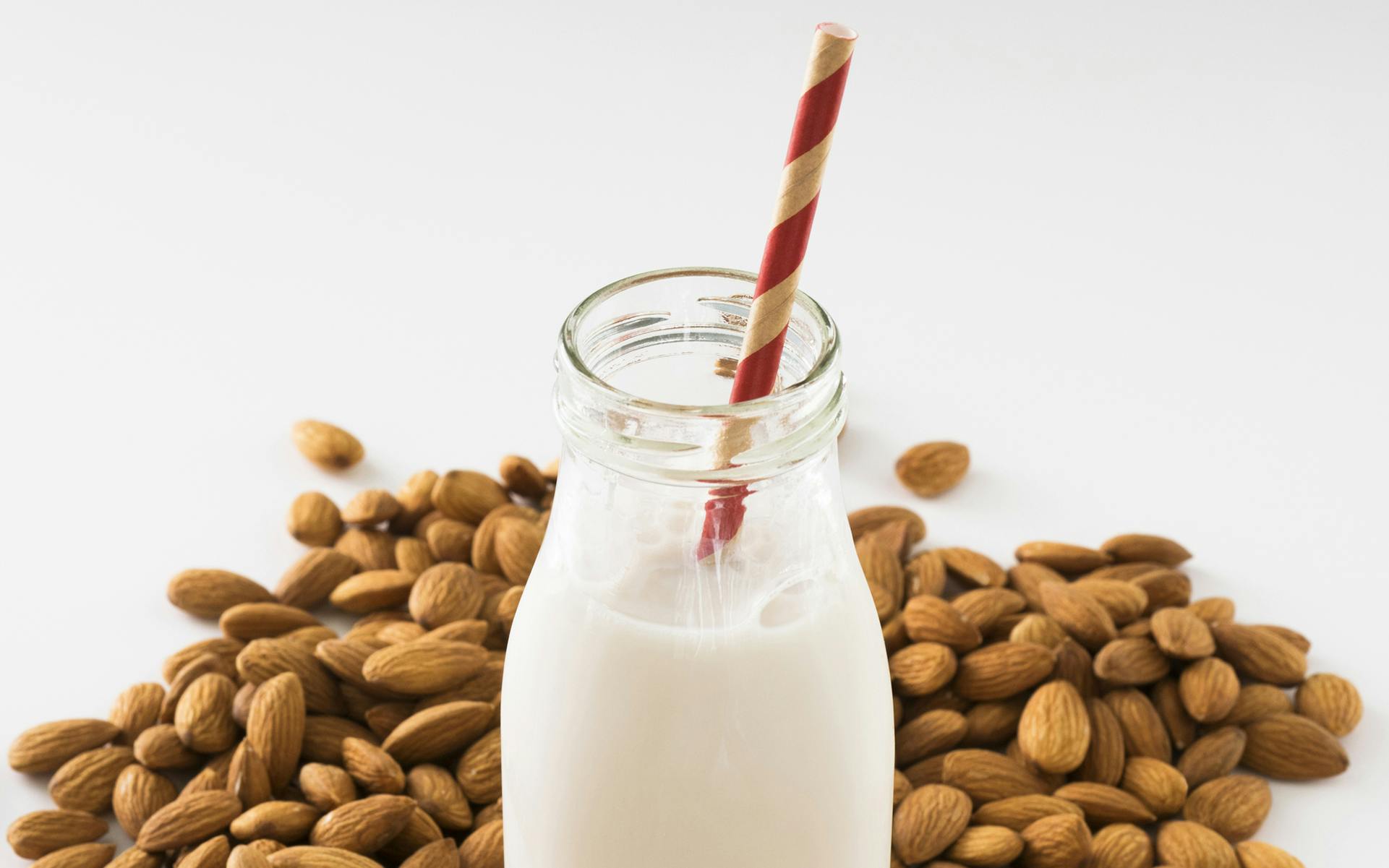 How to make cannabis almond milk image