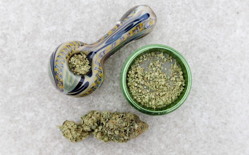 how to pack a bowl with a big hole