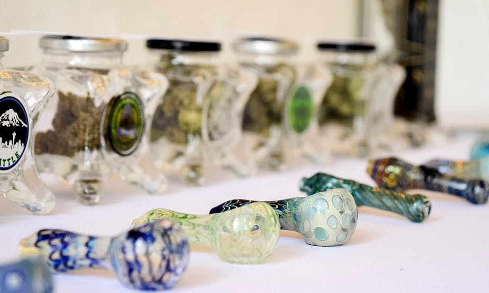 Want a �Cannabis Bar� at Your Wedding? Here�s How One