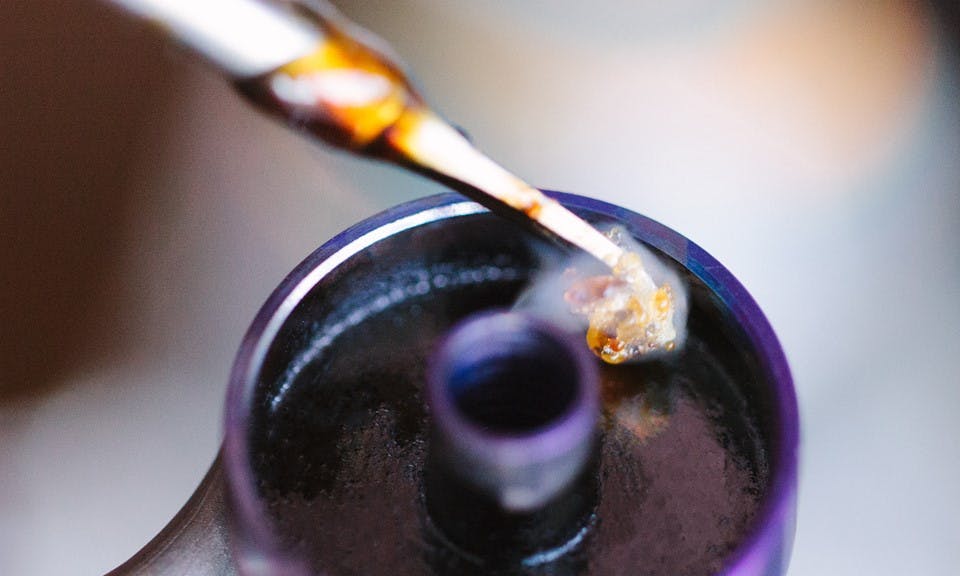 Why Low Temperatures Are So Important for Dabbing image