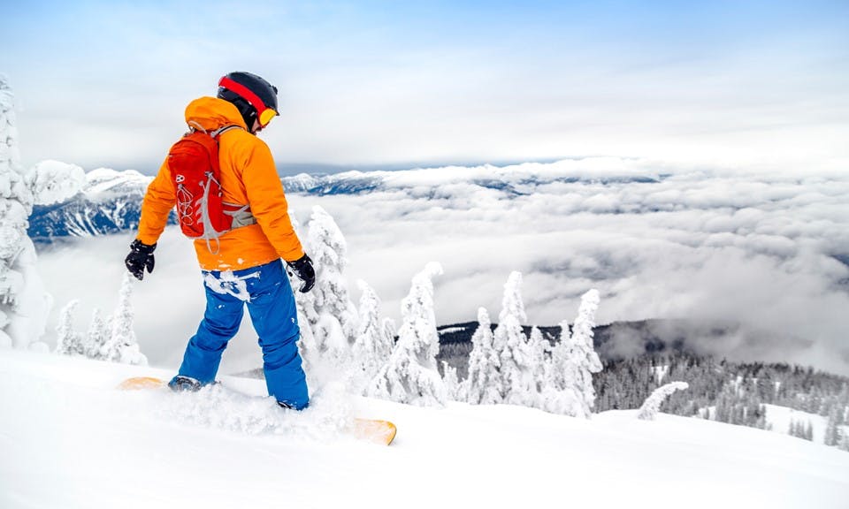 The Best Cannabis Strains for Wintertime Activities (According to Leafly Reviewers) image