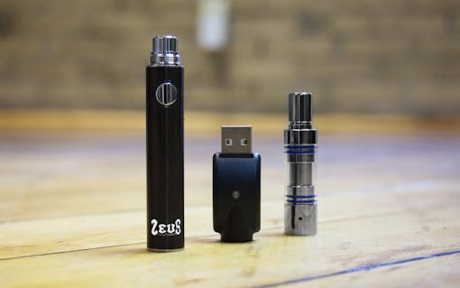Leafly Product Review: The Zeus Thunder Wax Pen