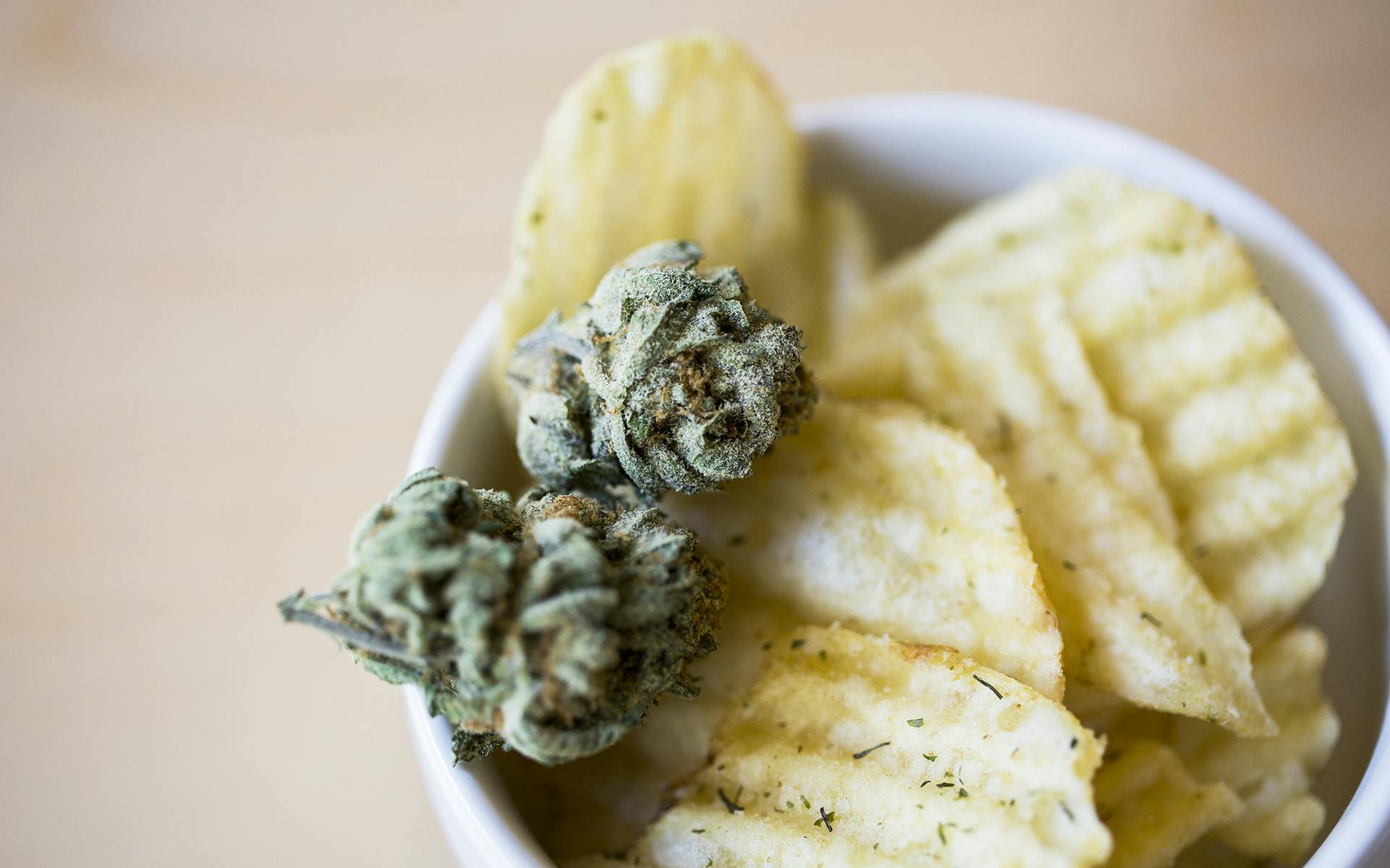 What's the Best Potato Chip and Strain Flavor Pairing? We Held a