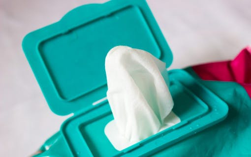 how to not smell like weed after smoking: wet wipes