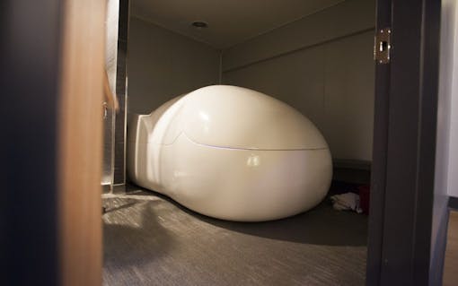 Sensory deprivation tank