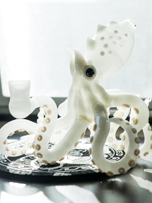 Inspired by a life-long love of the ocean and a chance encounter with a children’s book, Cummins developed his signature line of kraken pipes in 2014.