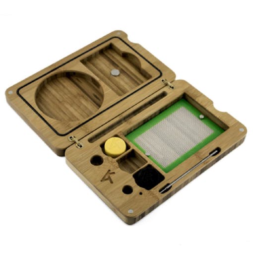 Haute Box: Top 10 Marijuana Dabbing Accessories of 2017 | Leafly