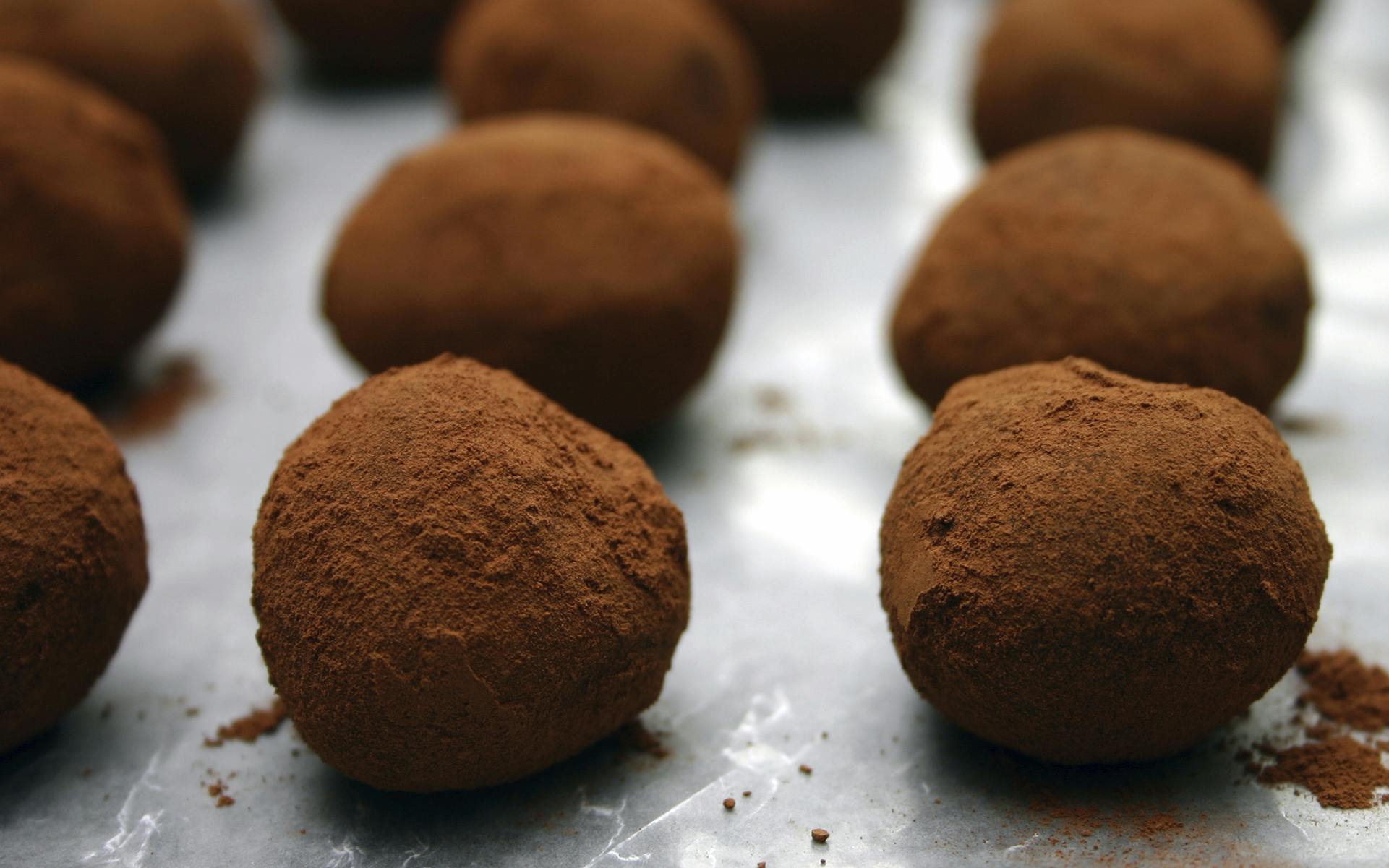 Recipe CannabisInfused Chocolate Truffles With 3 Flavoring Options