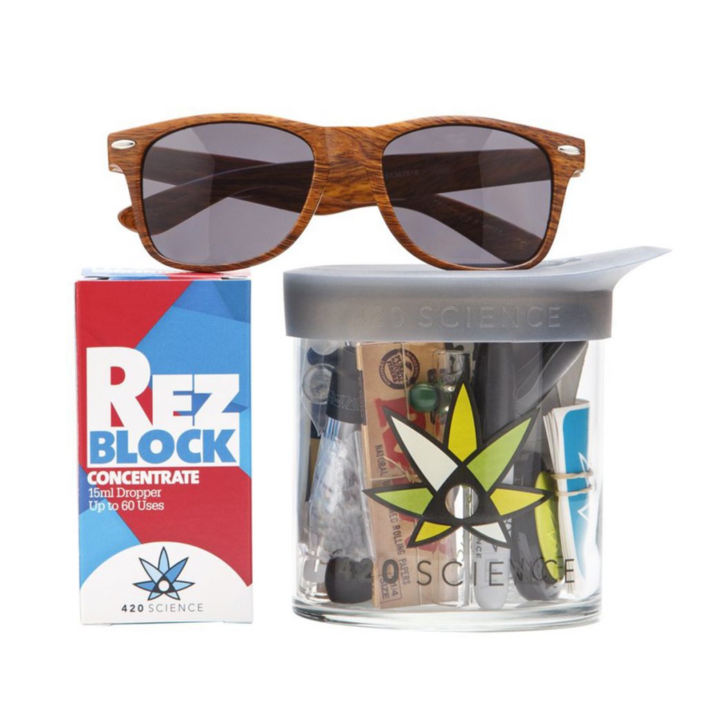 Haute Box 8 MustHave Holiday Gift Sets Leafly