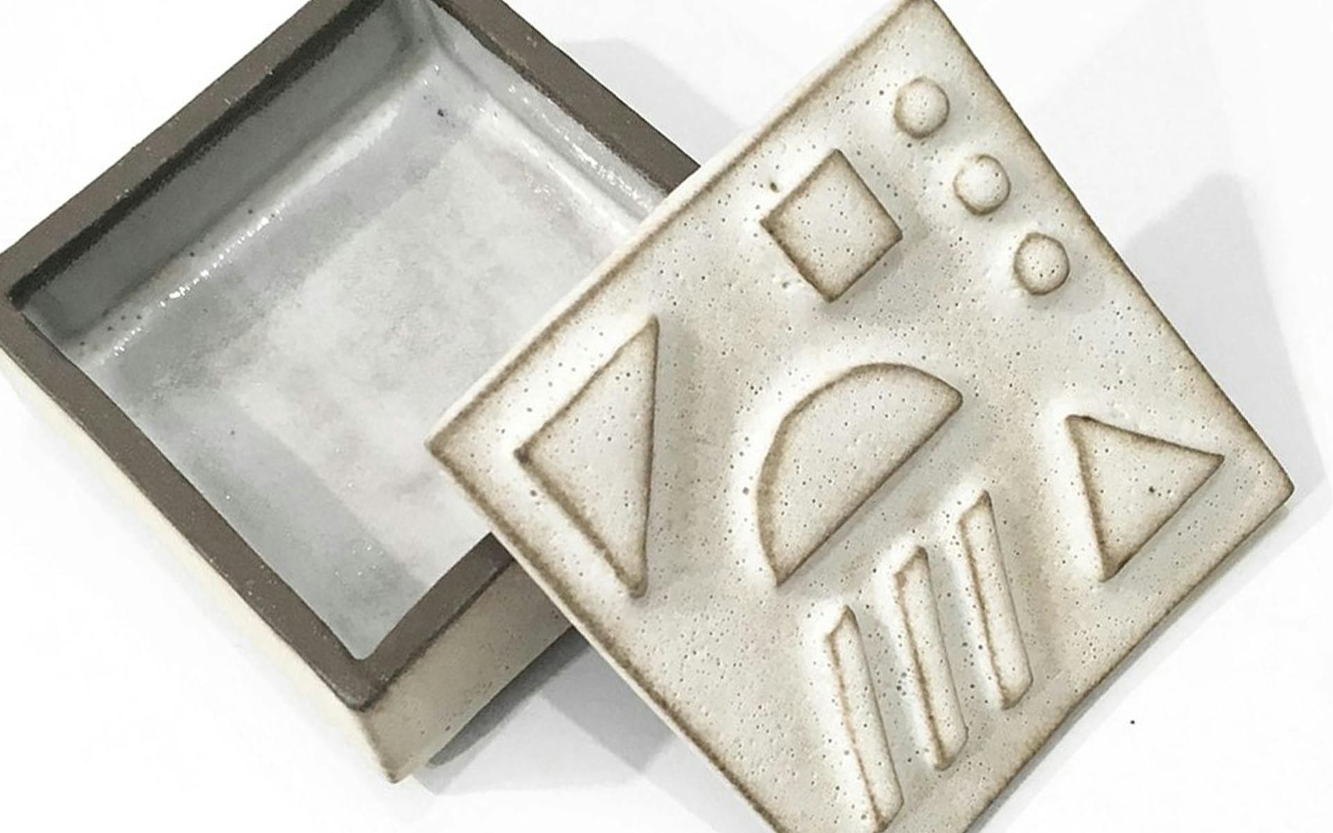 8 Stash Jars for Weed Storage image