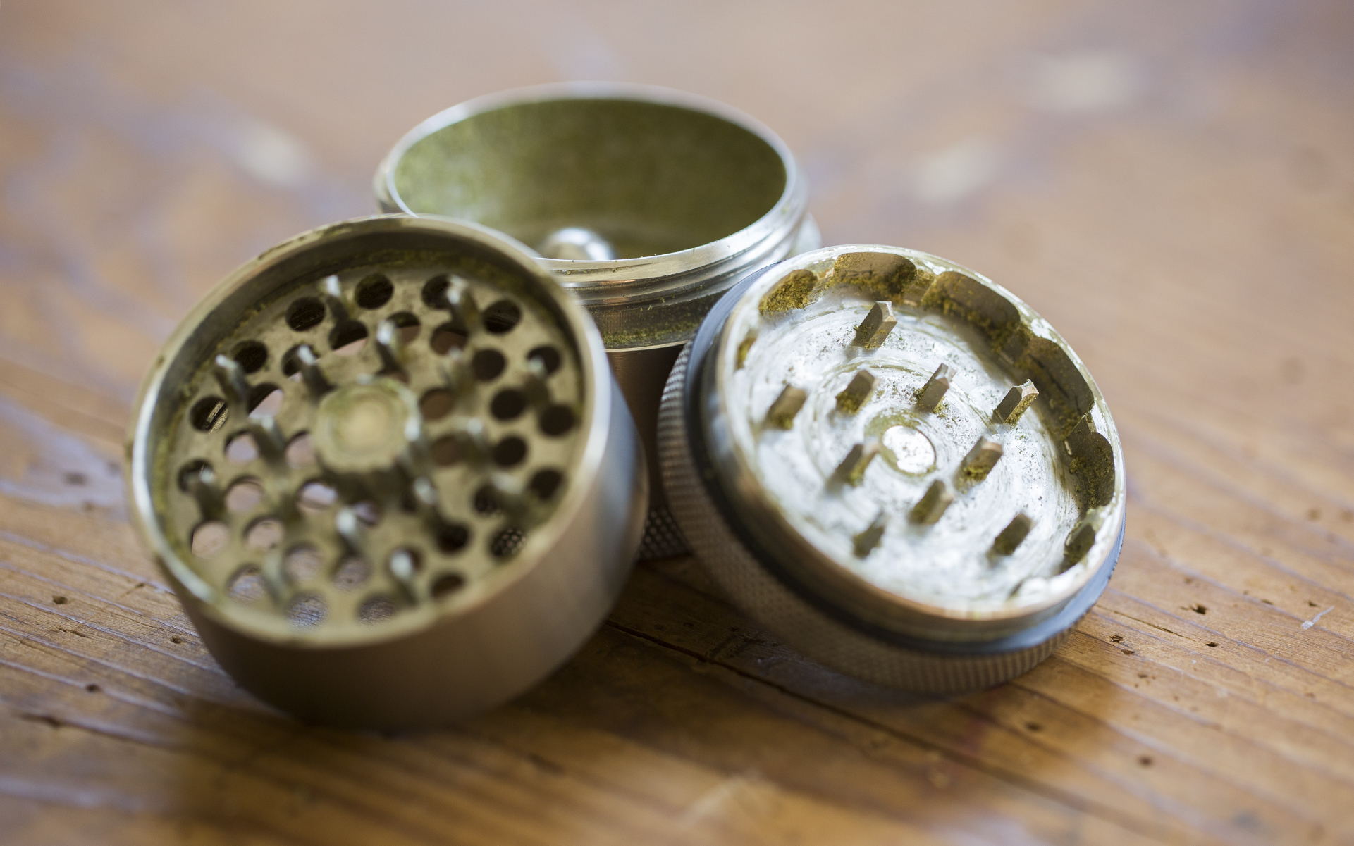 Image of post: How to boil your grinder to clean it and get high at the same time