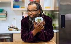 Cooking on High's cannabis expert — stomer comedian Ngaio Bealum (Netflix)