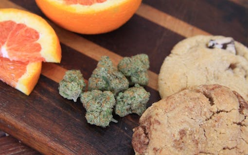 sweet weed strain that tastes like dessert: orange cookies