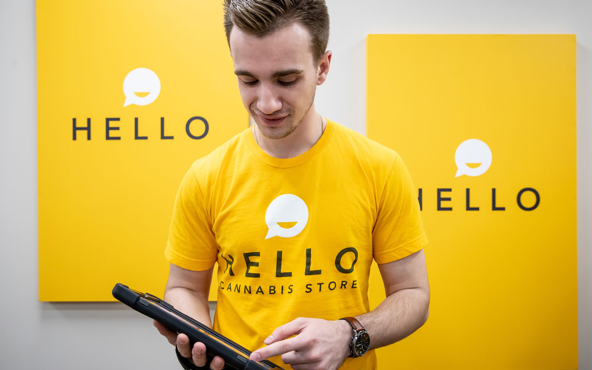 Hello Cannabis Dundas Hamilton Ontario