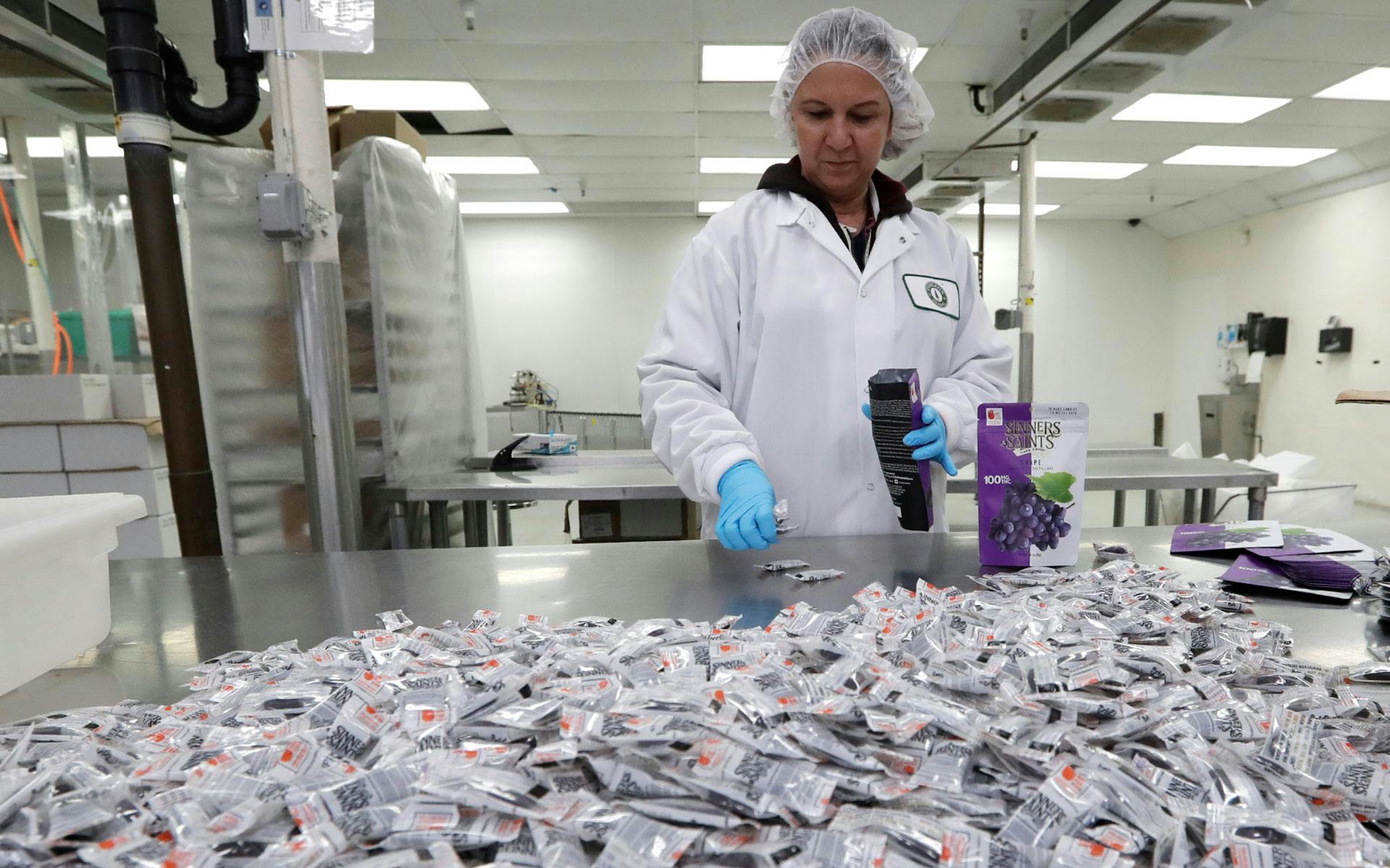 Glitchy Track-and-Trace Systems Hobbling Cannabis Companies image