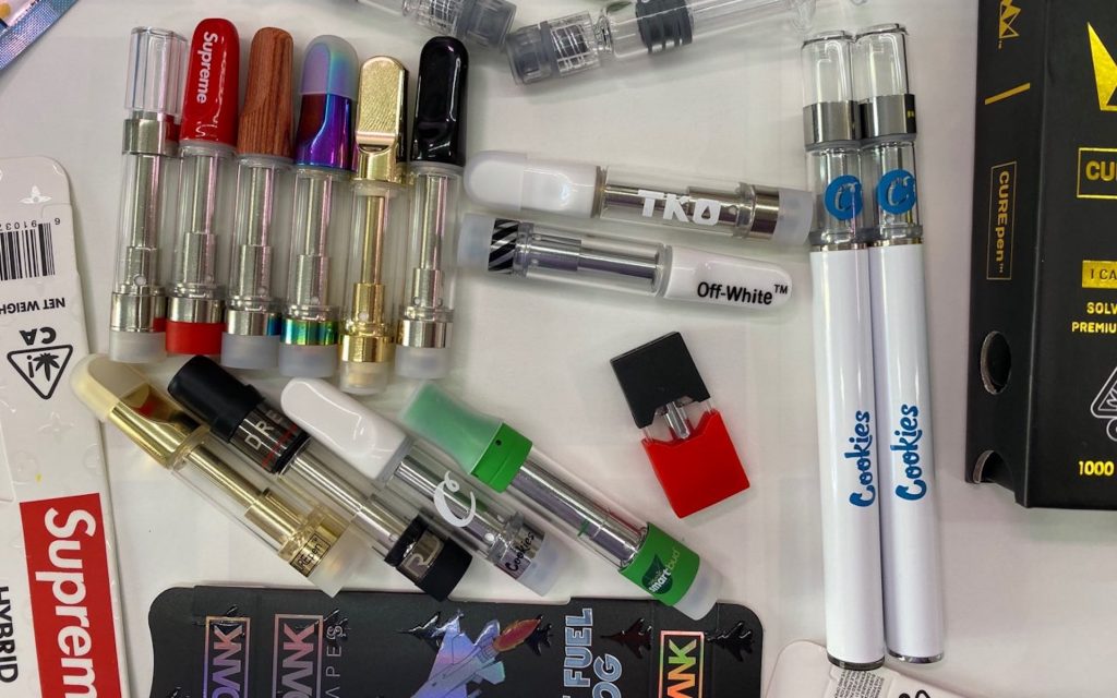 Counterfeit THC vape and JUUL pods for sale in downtown LA. (David Downs/Leafly)