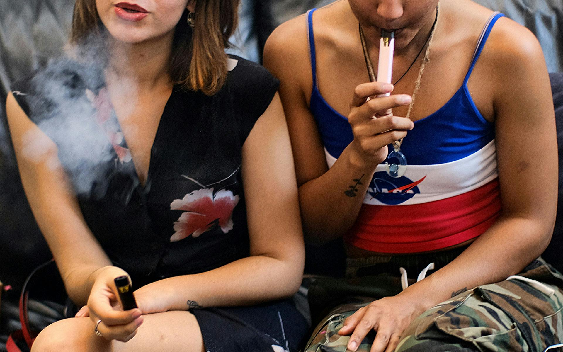 Smoking vs. vaping weed: Are they really all that different? image