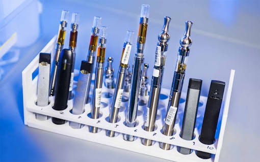 vape lung injury, dangers of vaping cannabis, marijuana vaping illness