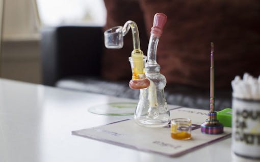 dab rig, dabbing marijuana