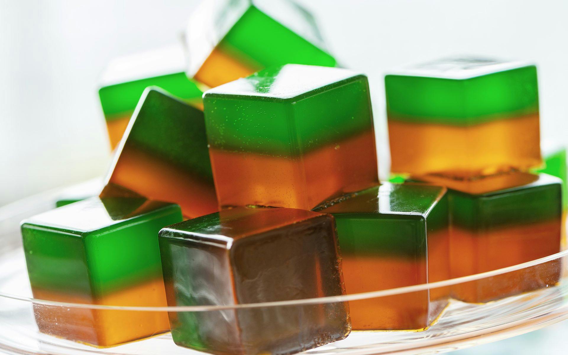 Recipe: CBD gummy jewels in pomegranate or orange-lime flavor | Leafly
