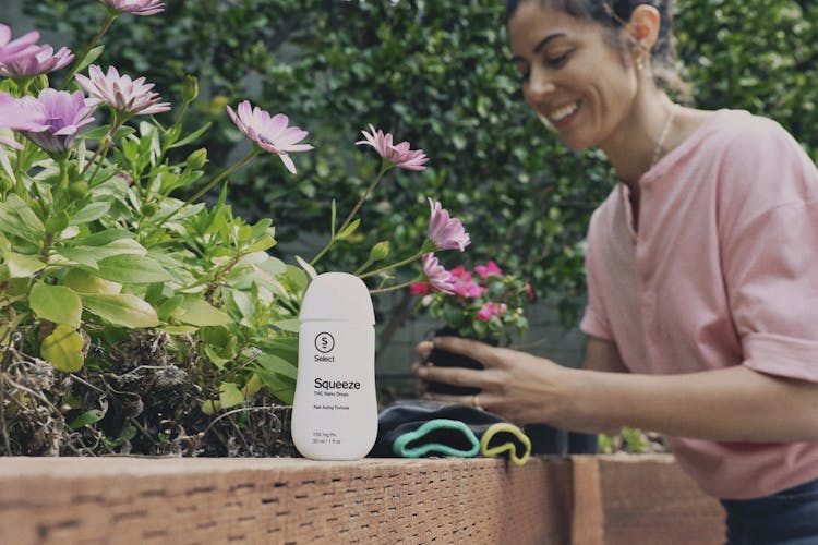 Raise your glass for the Select Squeeze THC Beverage Enhancer image