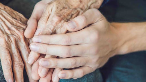 photo-of-an-elderly-woman's-hands