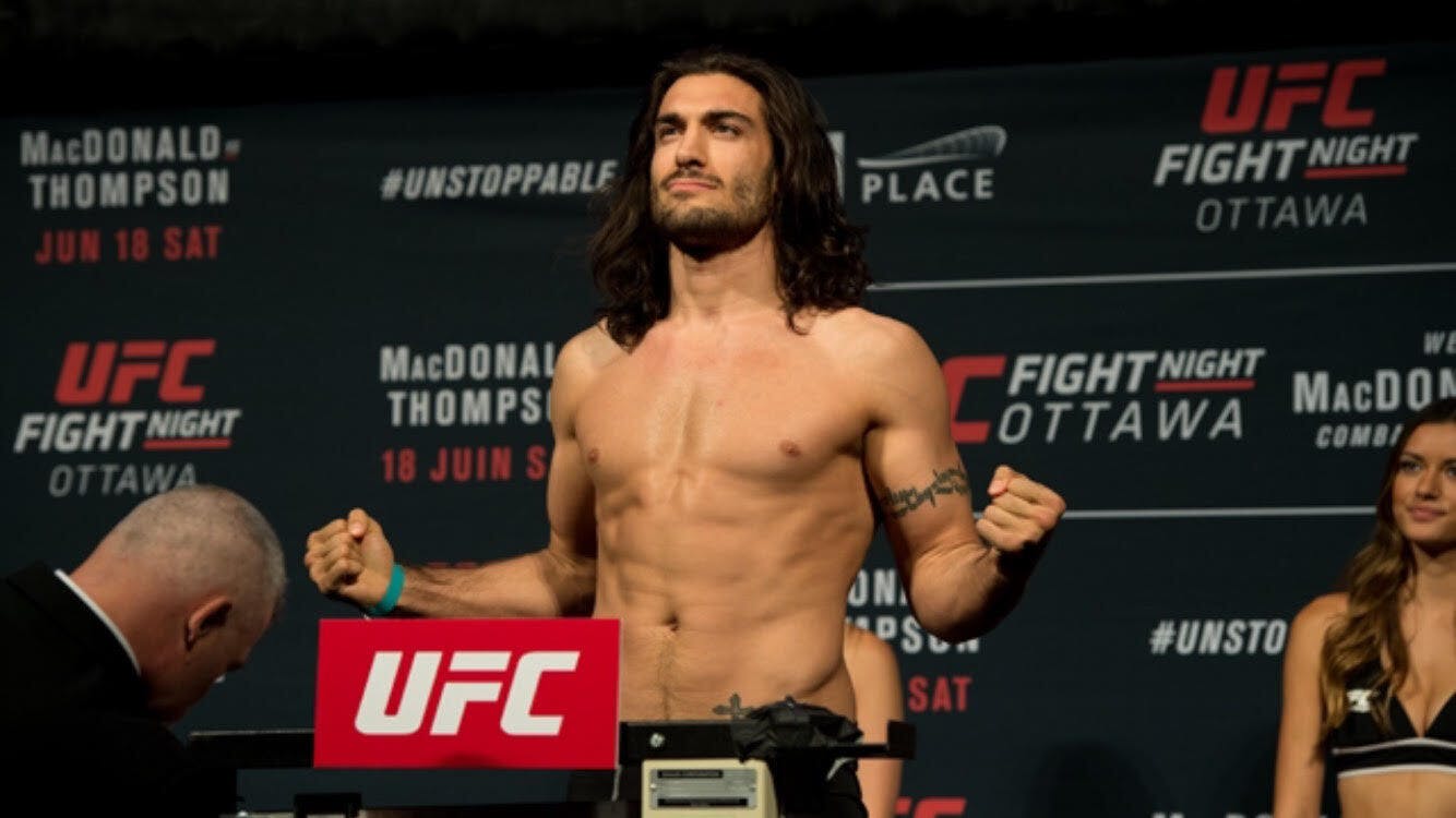 This MMA fighter is taking on cannabis stigma in sports image