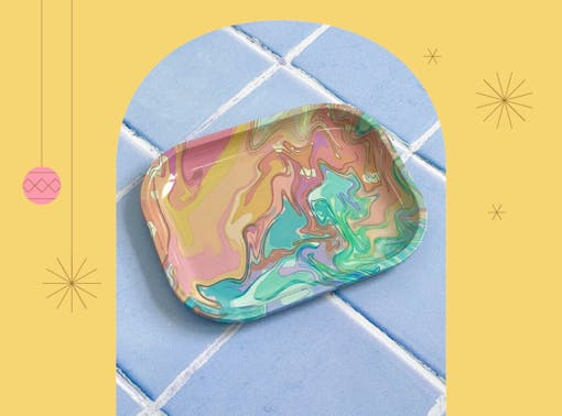 photo of Canna Style rolling tray on holiday background