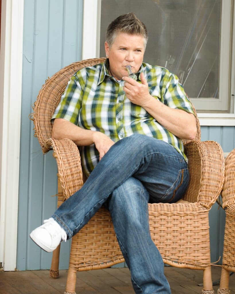 Photo-of-an-older-person-smoking-cannabis