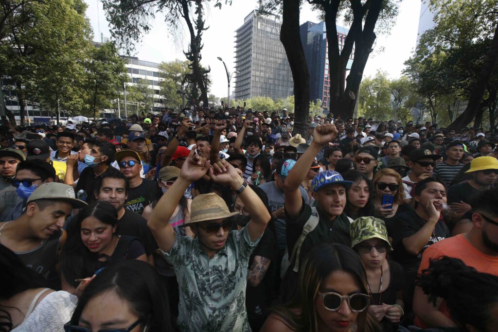Photo-of-legalization-lawyers-in-Mexico-City-in 2021