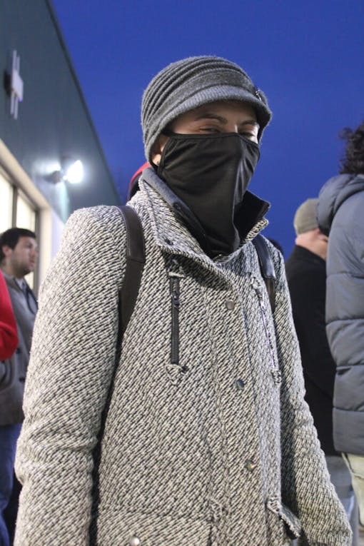 Melissa Correa waits for the doors to open at 6 a.m. (Meg Schmidt for Leafly)