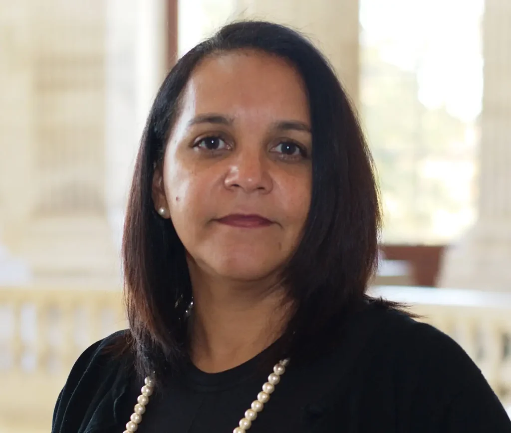 Andrea James (Besch Designs LLC)