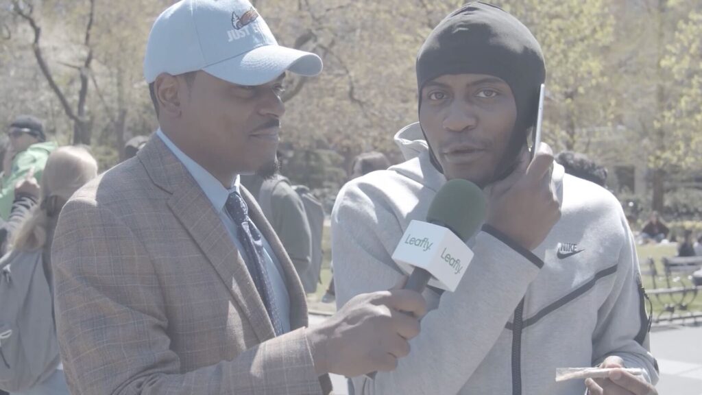 Ein New Yorker sagt, er nutzt die Leafly-App dazu