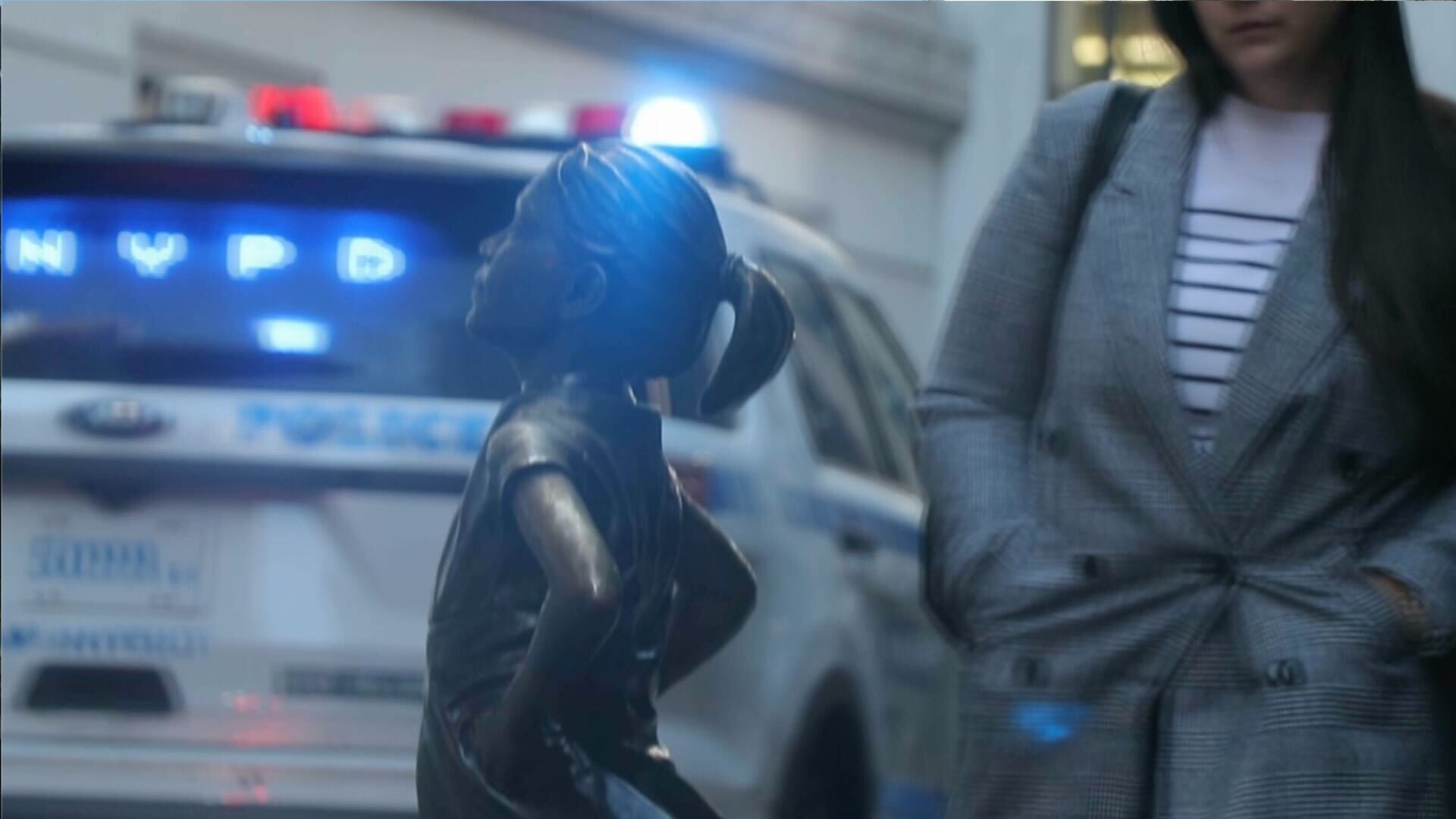 NYPD patrouilliert am Donnerstagmorgen an der Wall Street, kurz bevor Leafly die Eröffnungsglocke an der New Yorker Börse läutete.  (Jon Bain / Leafly)