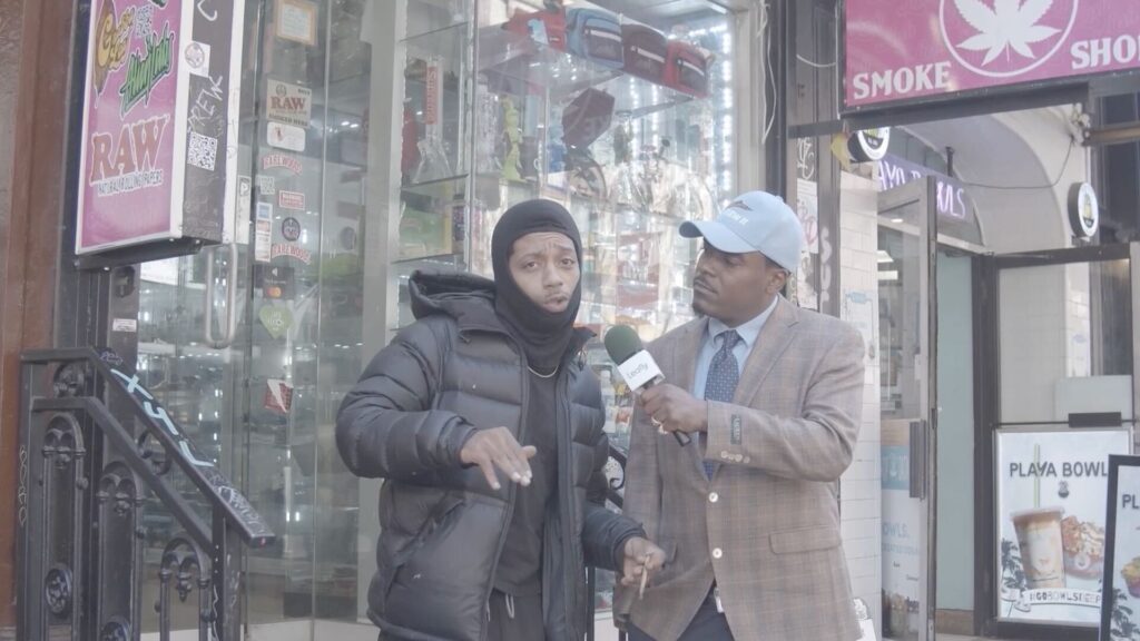 Mann aus New York sagt, Gras hilft ihm, mit Stress fertig zu werden.  (Jon Bain / Leafly)