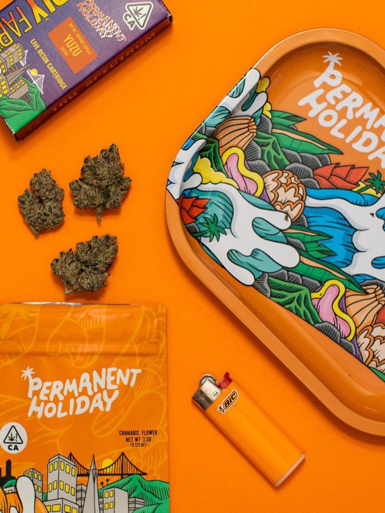 Eine Auswahl an Produkten von Permanent Holiday, darunter ein Tablett, Knospen und ein Vape