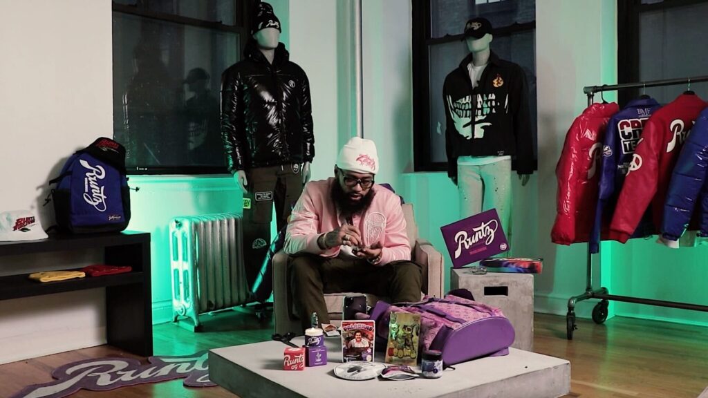 Runtz co-founder and Jokes Up CEO Yung LB rolls up with Leafly 28 grams of game. (Jon Bain / Leafly)