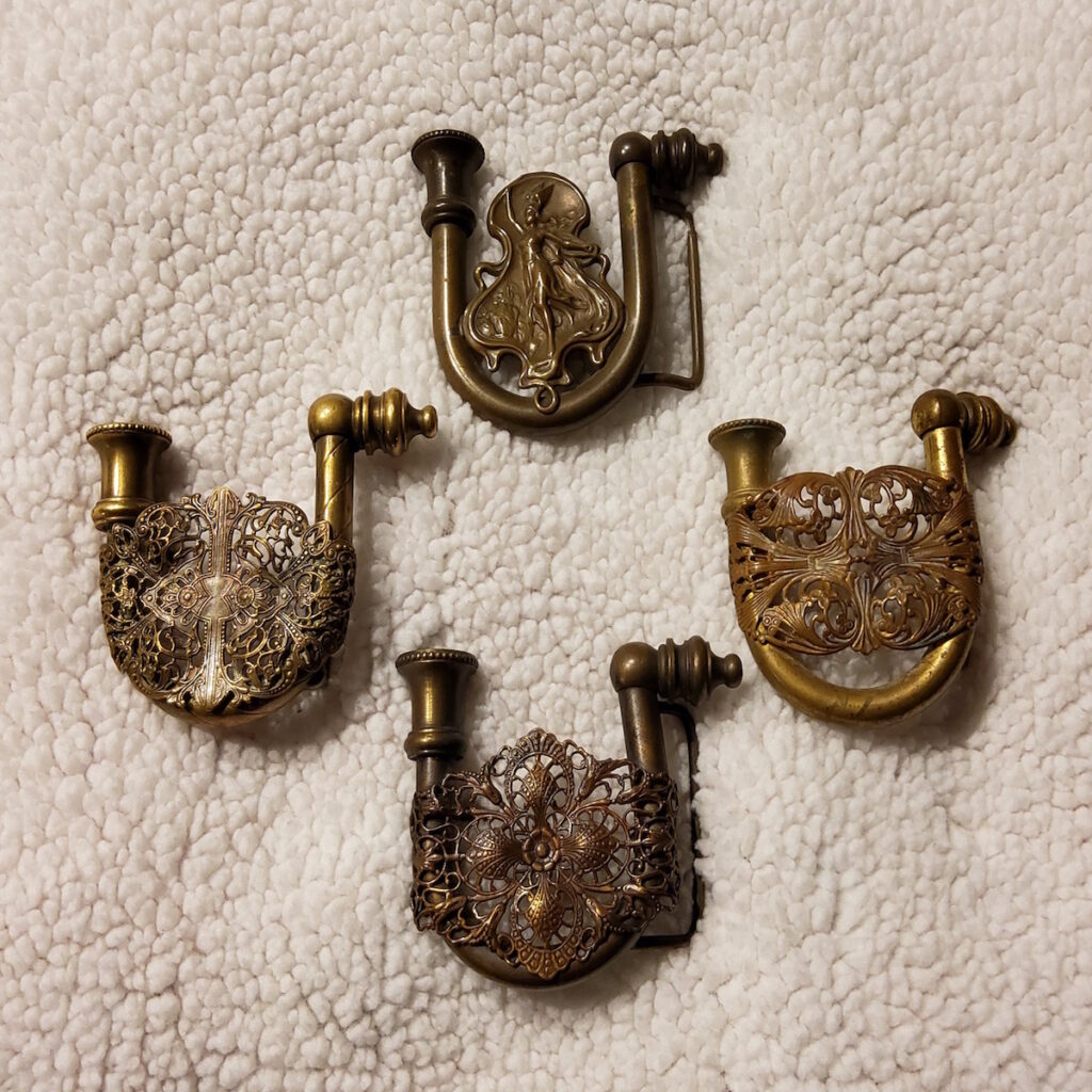 Chillum pipes disguised as belt buckles