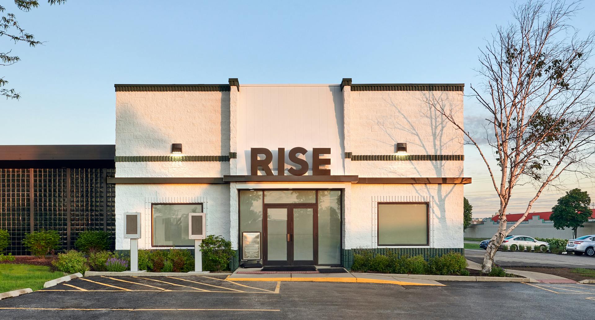 Inside Chicagoland’s first consumption lounge - RISE Mundelein image