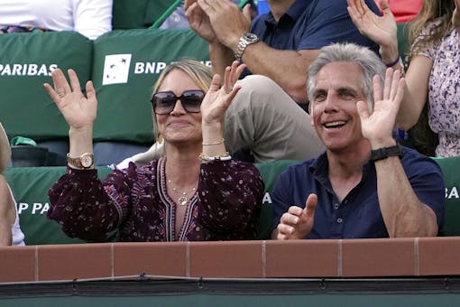 photo-of-ben-stiller-and-christine-taylor-watching-tennis