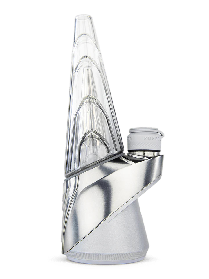 Erlebe mich glänzend und verchromt: Die Limited Edition des Puffco Peak Pro Guardian. (David Downs/Leafly)