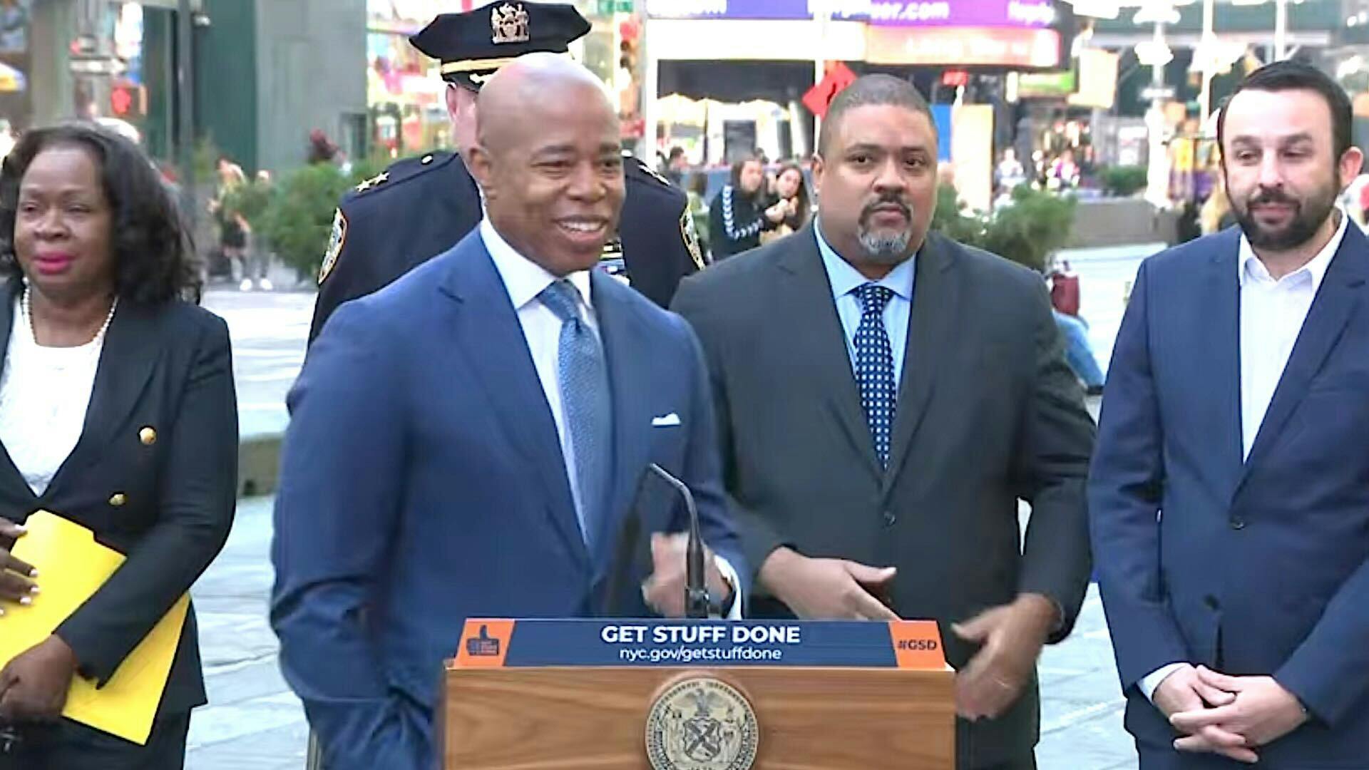 NYC Mayor: 'I smell some weed.' image