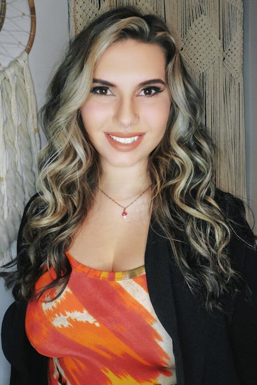 headshot white woman