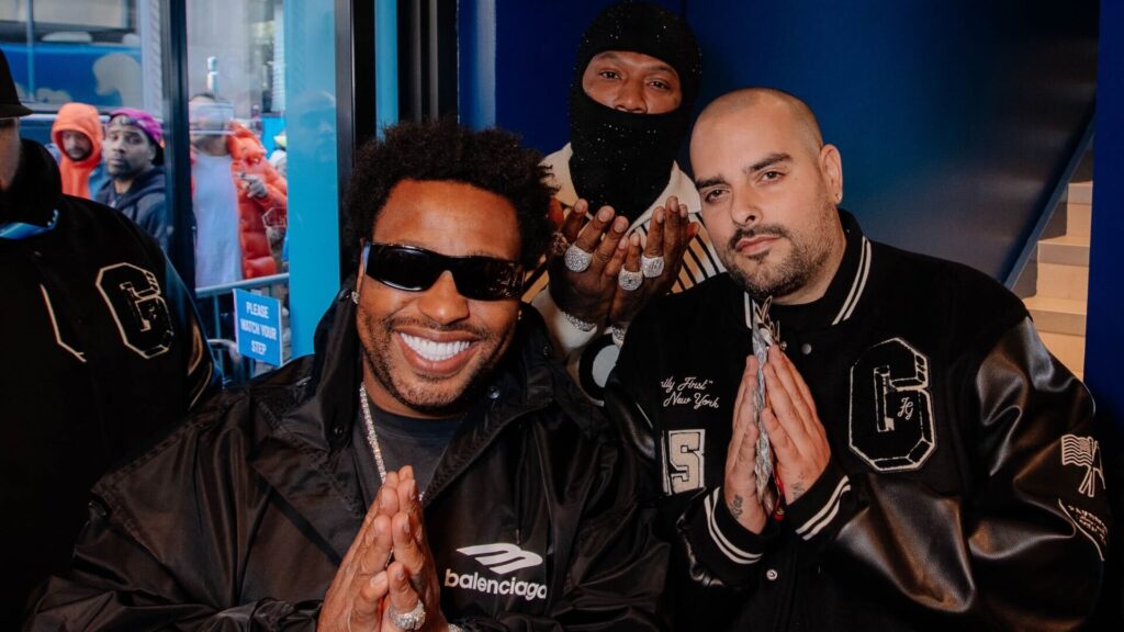 Luka Brazi, CEO von GUMBO, Rapstar Moneybagg Yo und Berner, CEO von Cookies, feiern die Eröffnung des New Yorker Flagship-Stores von Cookies. (Kekse)