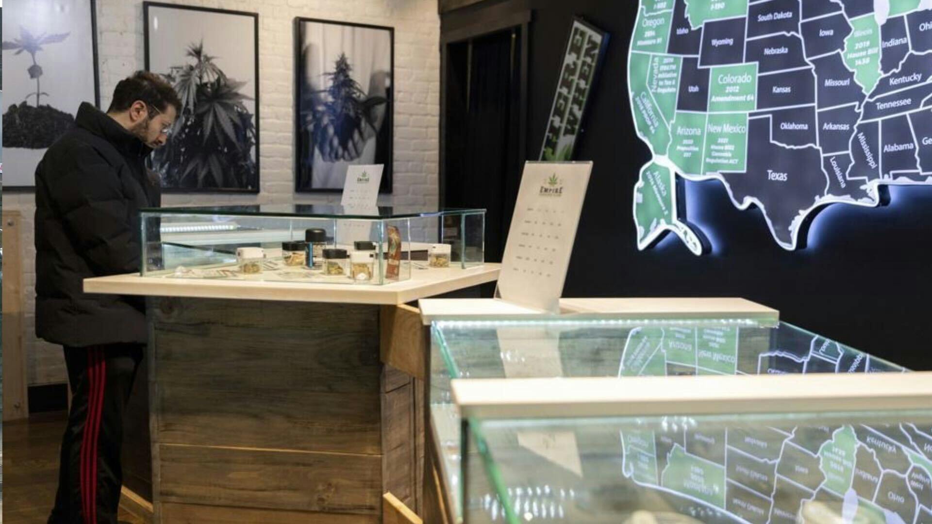 New York approves first 36 adult-use dispensaries image