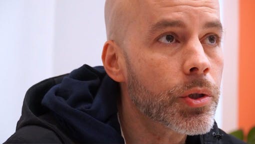 New York CAURD license applicant Alex Norman speaks to Leafly. (Calvin Stovall / Leafly)